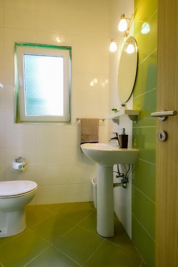 Apartmani Nina โรวีน ภายนอก รูปภาพ