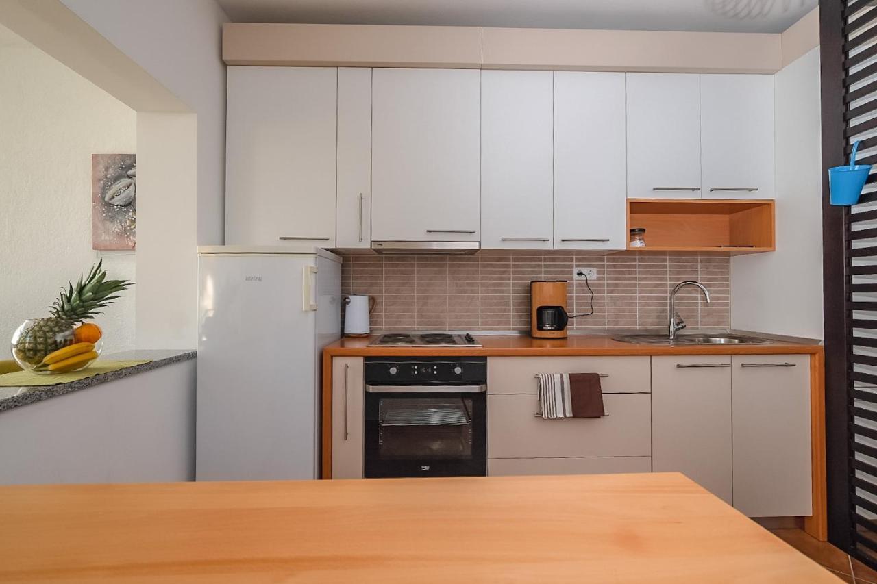 Apartmani Nina โรวีน ภายนอก รูปภาพ
