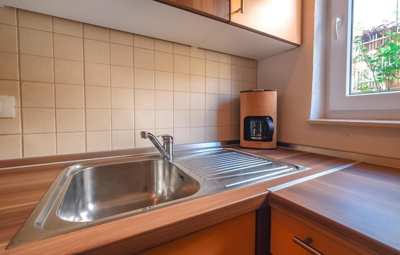 Apartmani Nina โรวีน ภายนอก รูปภาพ